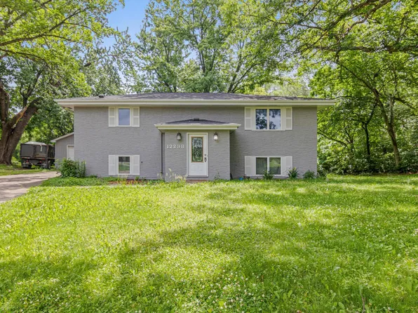 12238 S Robert Trl, Rosemount, MN 55068