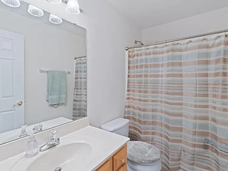 1362 Springview Dr — Photo 16