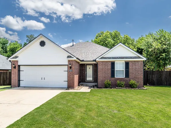 6731 Cutter Ct, Springdale, AR 72762