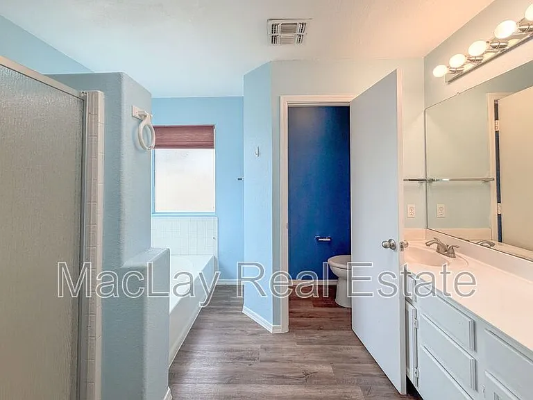 2934 E Blackhawk Dr — Photo 8