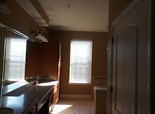 4480 Deerwood Lake Pkwy, Jacksonville, FL 32216