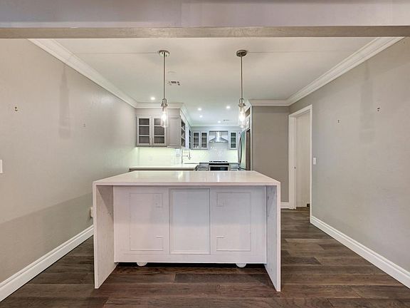 3rd image of 1510 Glenbrook Dr #1510