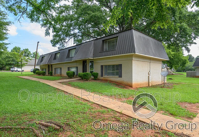 1300 Coosa Pines Dr #A1 — Photo 1