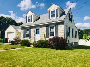 351 University Ave, Lowell, MA 01854