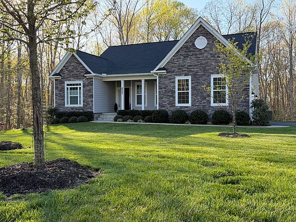4th image of 8005 Ashford Dr