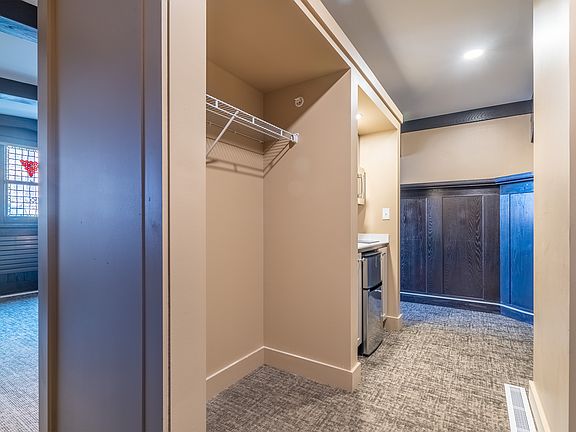 3rd image of 888 Delaware Ave #H101