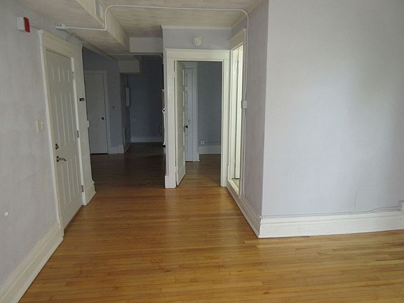 2nd image of 115 S Main St #4