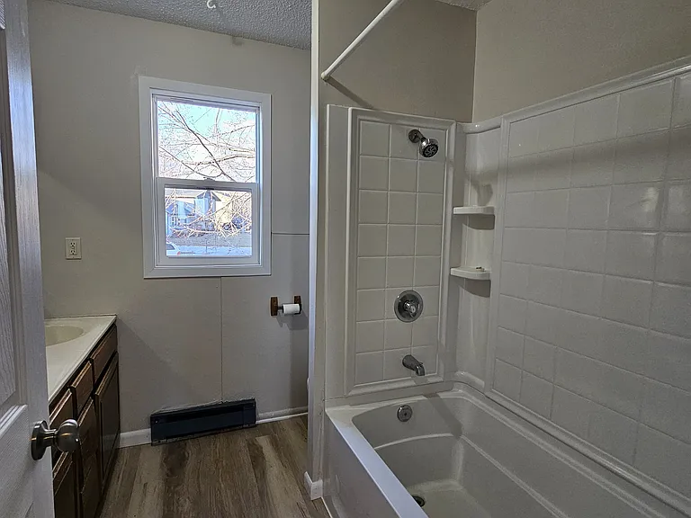 3233 Johnston Ln — Photo 12