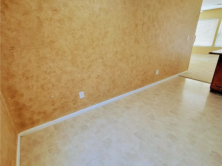 5057 W Eldorado Ln — Photo 5