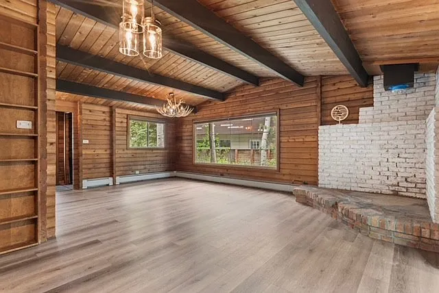 1285 Riverside Dr — Photo 11