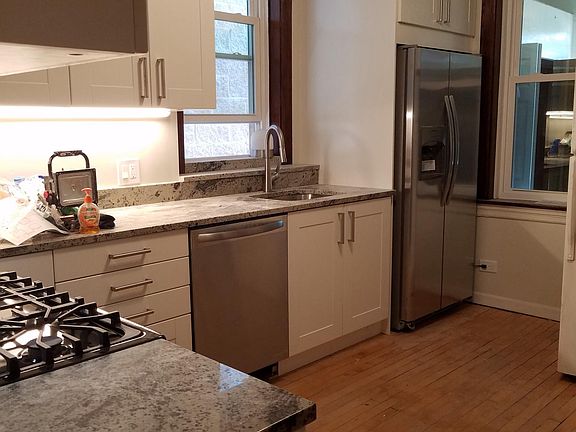 3rd image of 2137 W Belmont Ave #3