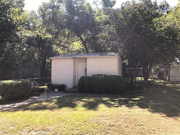 5th image of 310 Woodlawn Dr