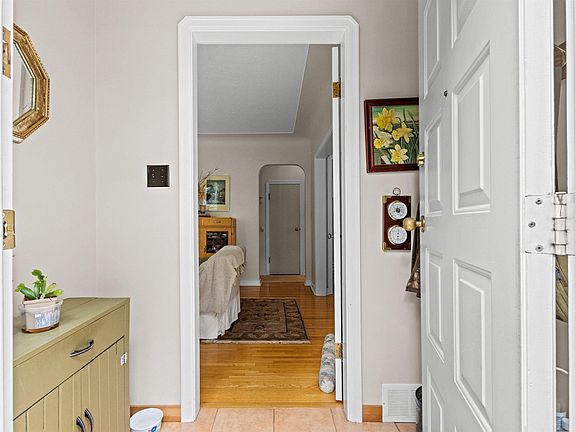 3rd image of 8842 89th St NW