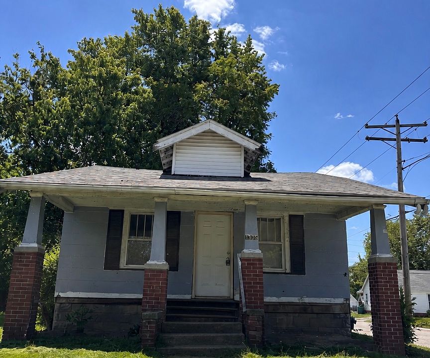 1st image of 1505 E Walnut St