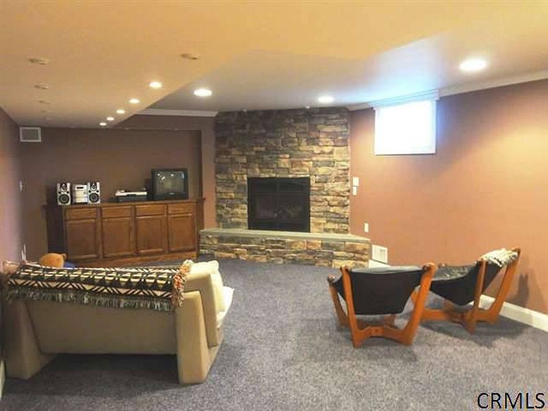 3rd image of 26 BERGEN WOODS