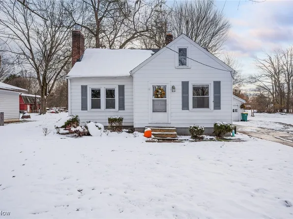 24345 Alexander Rd, Bedford, OH 44146