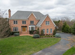 11558 Tralee Dr, Great Falls, VA 22066
