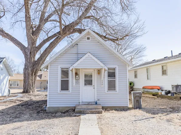 640 Prairie Ln, Arnolds Park, IA 51331