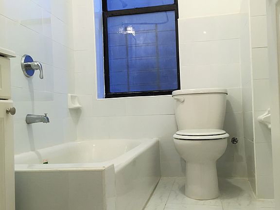 3rd image of 3520 Dekalb Ave APT 1C