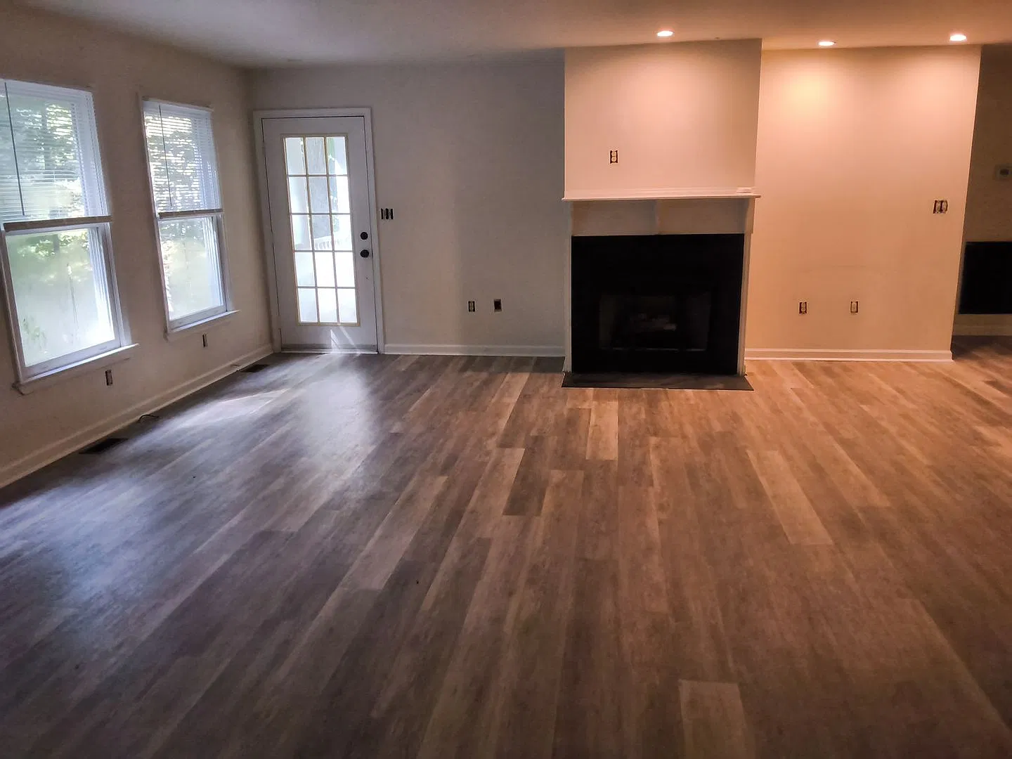 Blackstone 3 Bed 2 Bath Rancher -convenient to Fort Pickett — Photo 3
