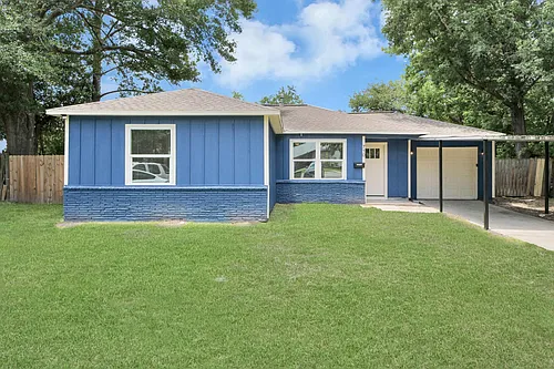710 Canary Cir Photo 1