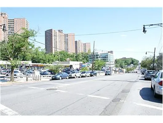 Sold by Douglas Elliman | media 20