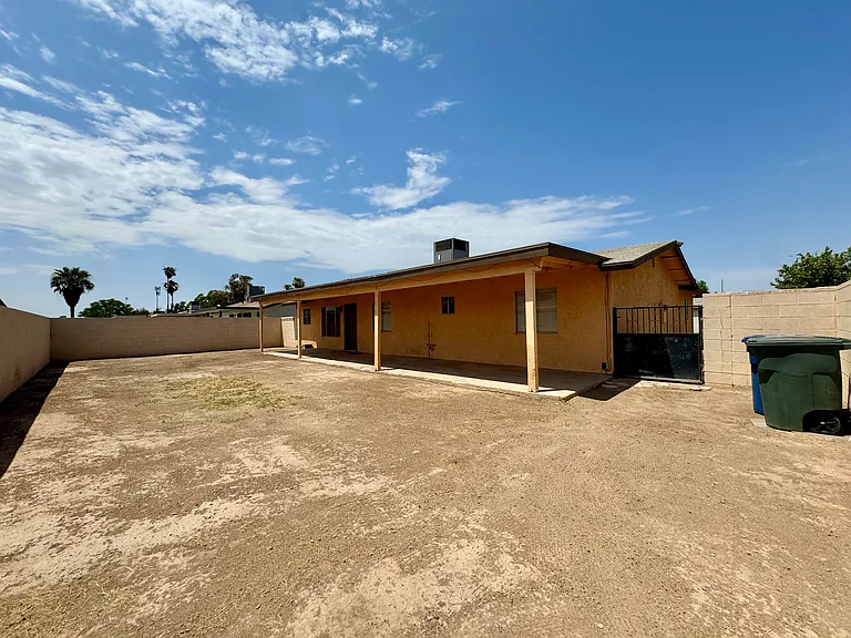 2153 S 29th Ave — Photo 16