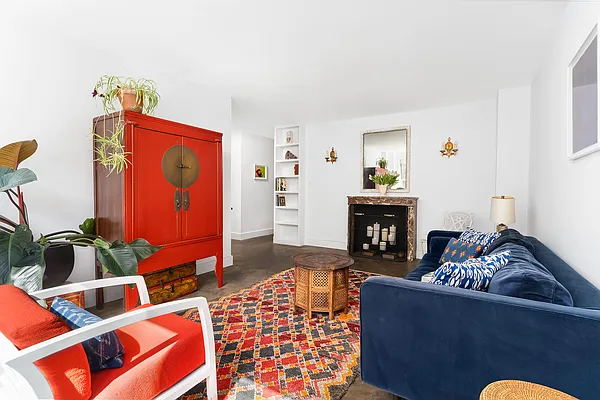 Sold by Douglas Elliman | media 16