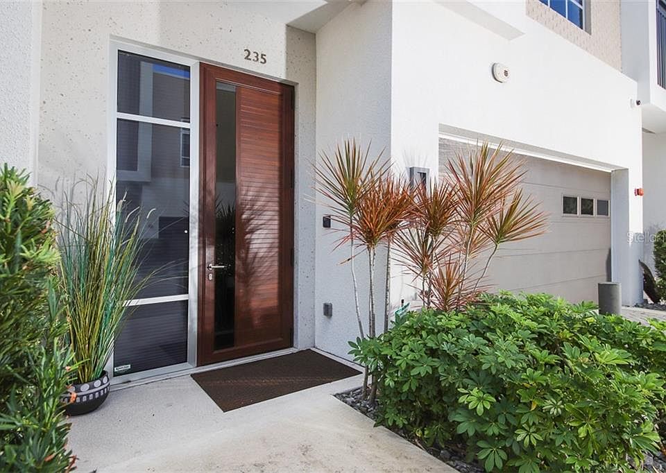 1st image of 235 Cosmopolitan Ct #235