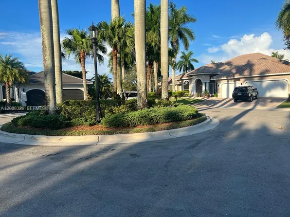 2534 Poinciana Dr, Fort Lauderdale, FL 33327
