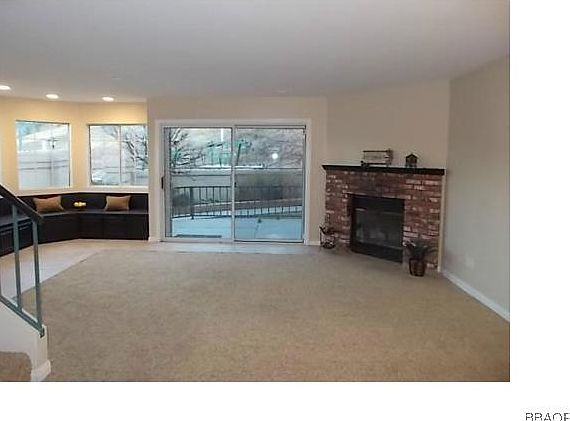 2nd image of 1377 Club View Dr #1-OUT