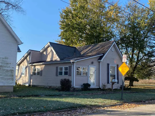 221 W 2nd St, Portland, IN 47371