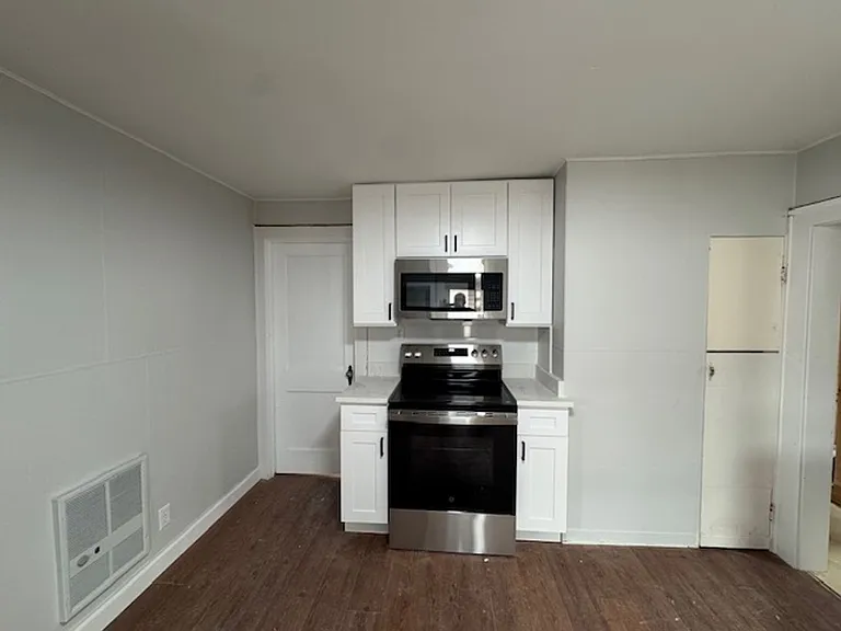 39 Bank St — Photo 26