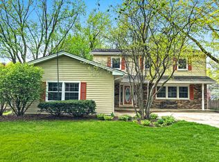 44 Waxwing Ave, Naperville, IL 60565