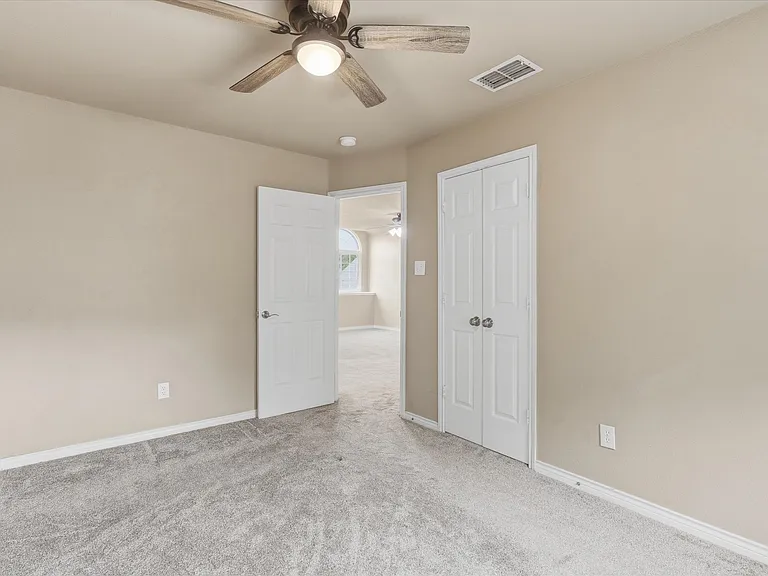 321 Old York Rd — Photo 10