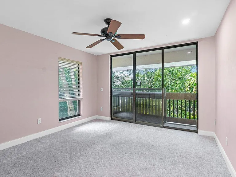 9240 Sabal Ridge Cir #B — Photo 16