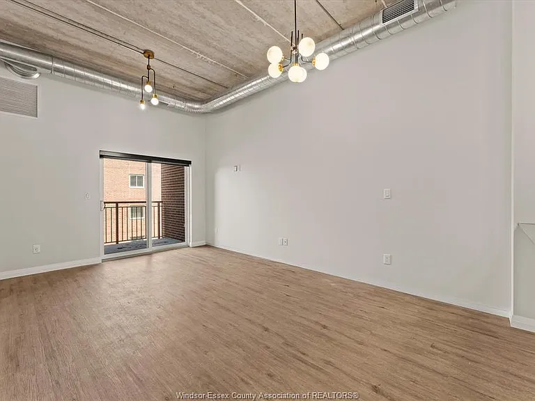 3180 Meadowbrook Ln #218 — Photo 4