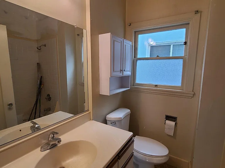 1828 Walnut St — Photo 10