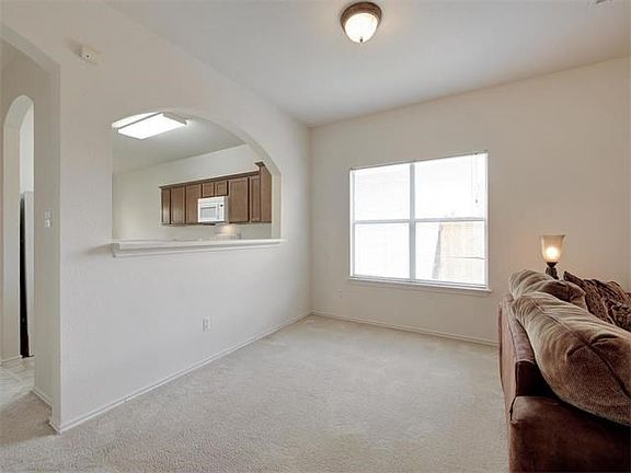 5th image of 18105 Skysail Dr