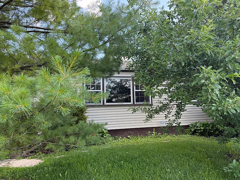4 Linden Ave — Photo 4