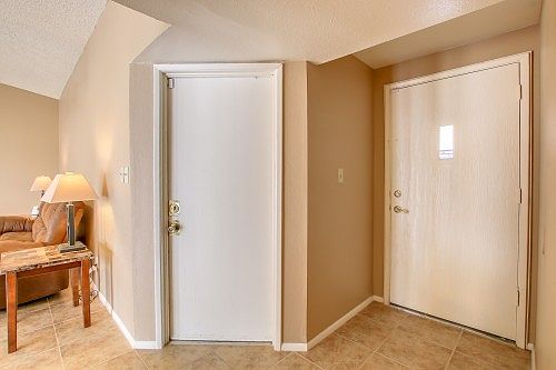 4th image of 2025 N 70th Dr