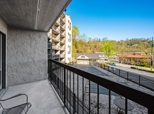 306 Baskins Creek Rd #206, Gatlinburg, TN 37738