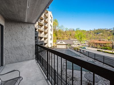 306 Baskins Creek Rd #206, Gatlinburg, TN, 37738