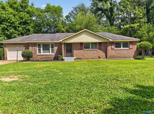 2303 Lynn Rd NW, Huntsville, AL 35810