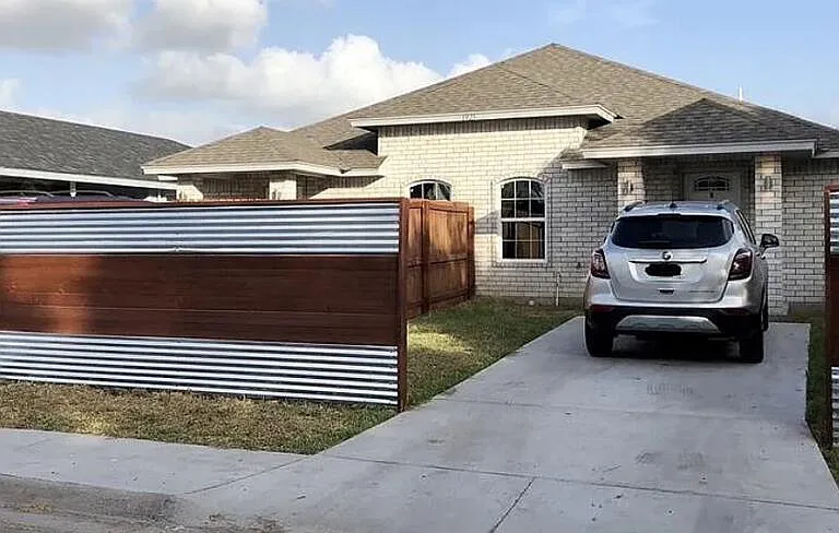 1925 Diamante Dr — Photo 1