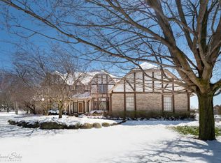 1305 Cougar Trl, Cary, IL 60013