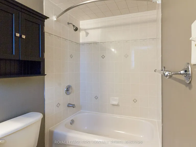 238 Wessenger Dr #UPPER — Photo 10