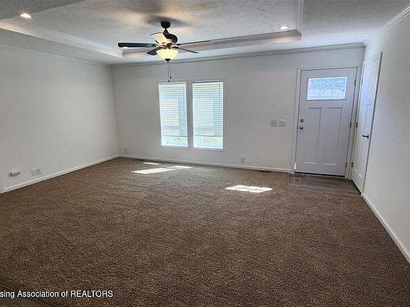 3rd image of 984 Tyler Dr #68