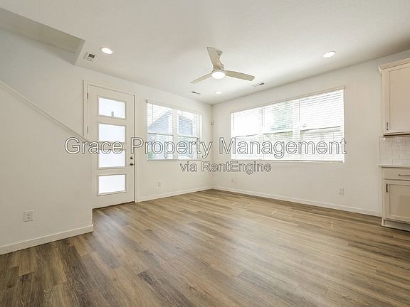 4th image of 7920 Slate River St #D