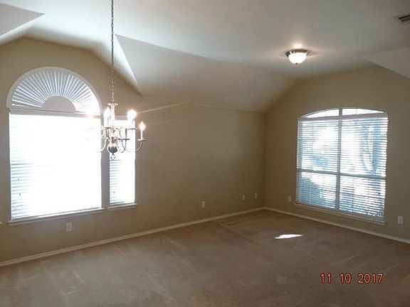 3rd image of 11669 La Grange Dr